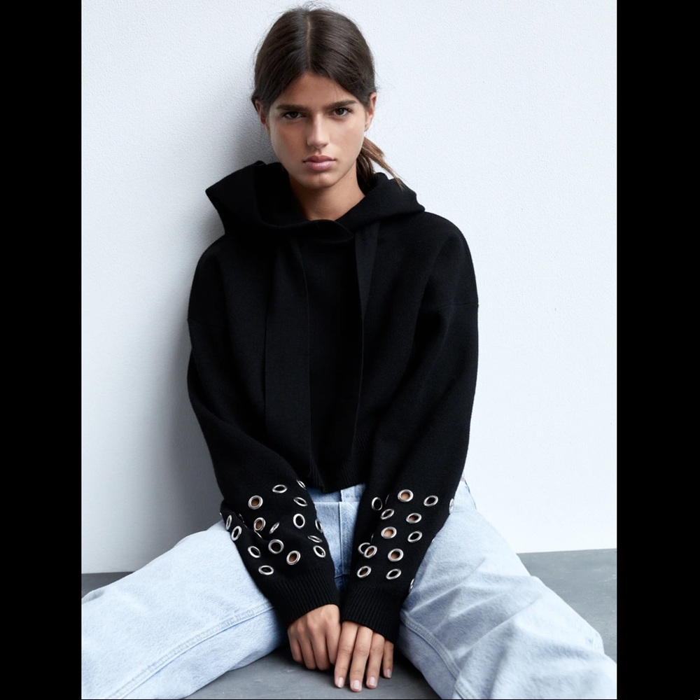 COPY - Zara Knit Hoodie - Picture 2 of 8